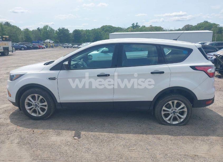 Photo 14 of 2018 Ford Escape S (VIN 1FMCU0F74JUB65772)