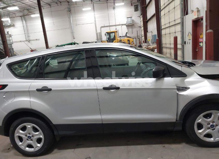 Photo 14 of 2018 Ford Escape S (VIN 1FMCU0F74JUC71042)