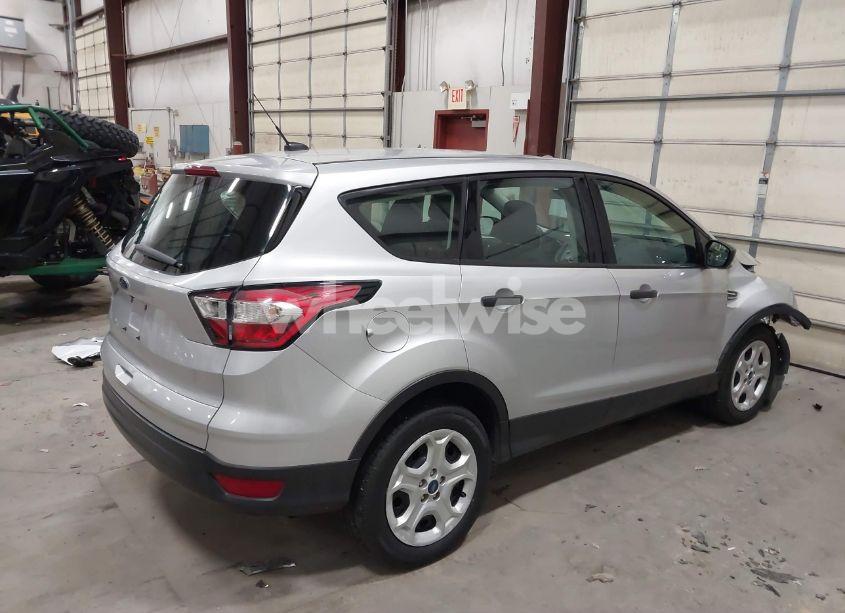 Photo 4 of 2018 Ford Escape S (VIN 1FMCU0F74JUC71042)