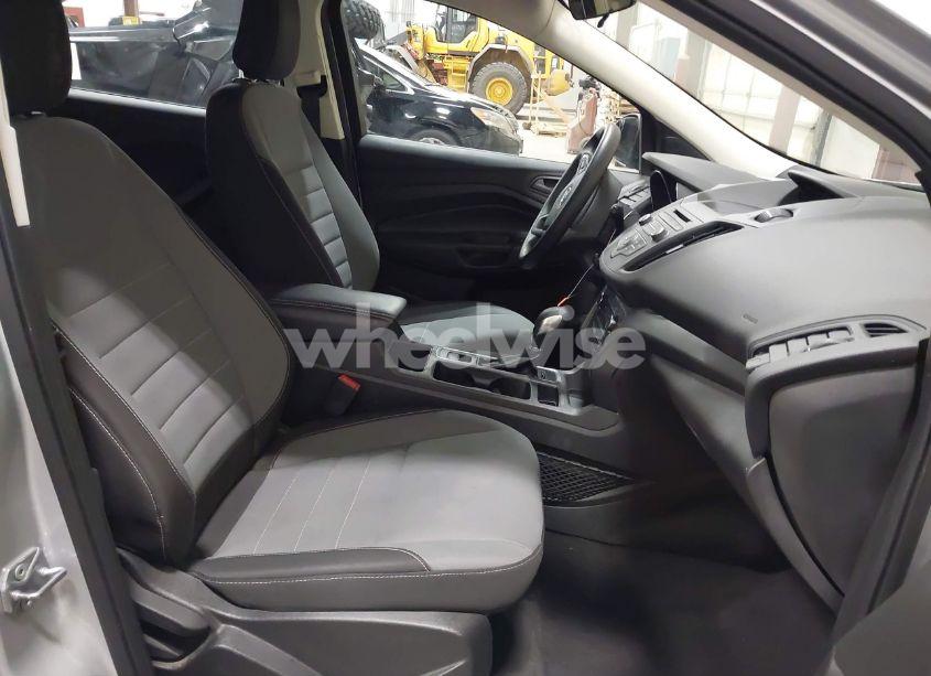 Photo 5 of 2018 Ford Escape S (VIN 1FMCU0F74JUC71042)