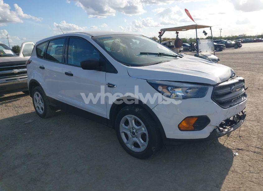 2018 Ford Escape S (VIN 1FMCU0F74JUC72918) main photo