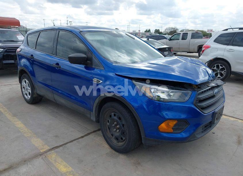 2018 Ford Escape S (VIN 1FMCU0F74JUD36472) main photo