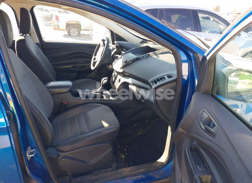 Photo 5 of 2019 Ford Escape S (VIN 1FMCU0F74KUA79248)