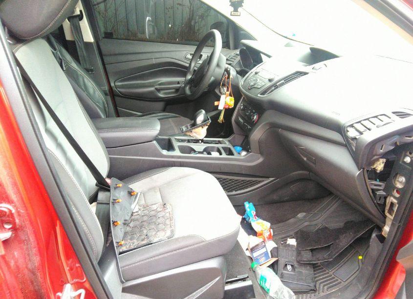 Photo 5 of 2019 Ford Escape S (VIN 1FMCU0F74KUB00583)