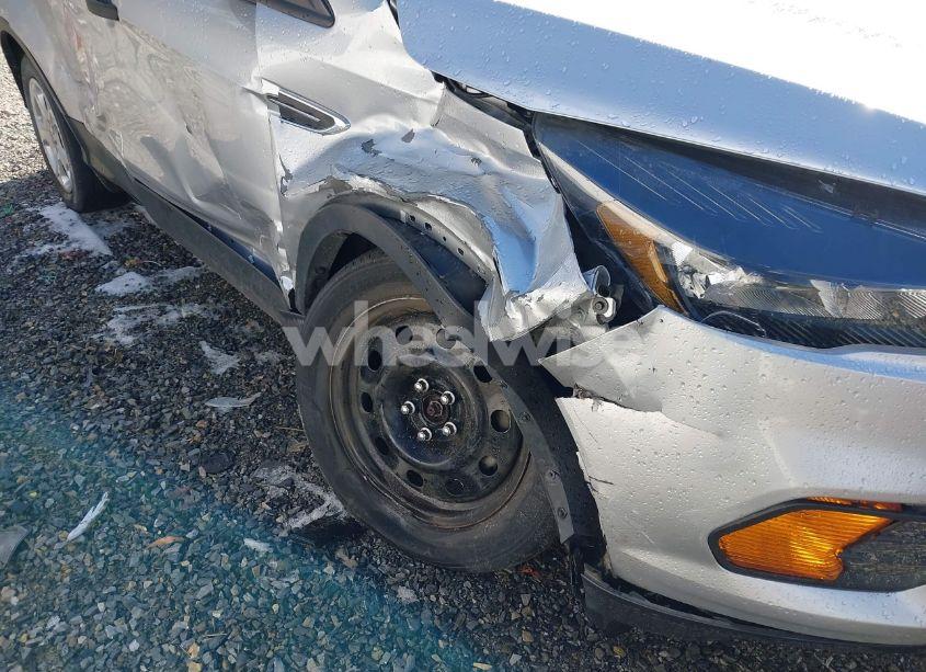 Photo 6 of 2019 Ford Escape S (VIN 1FMCU0F74KUB45314)