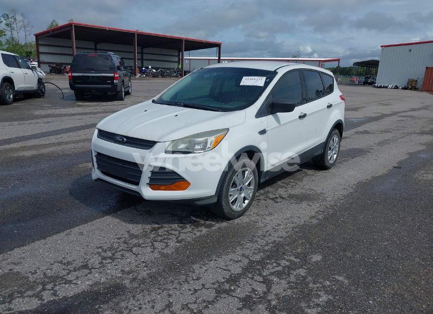 Photo 2 of 2013 Ford Escape S (VIN 1FMCU0F75DUB32235)