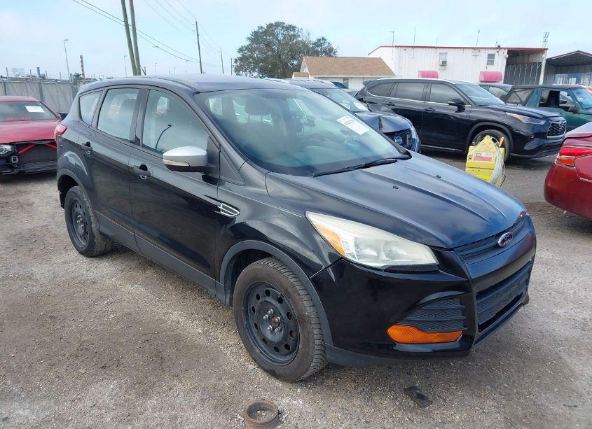 2013 Ford Escape S (VIN 1FMCU0F75DUC99193) main photo