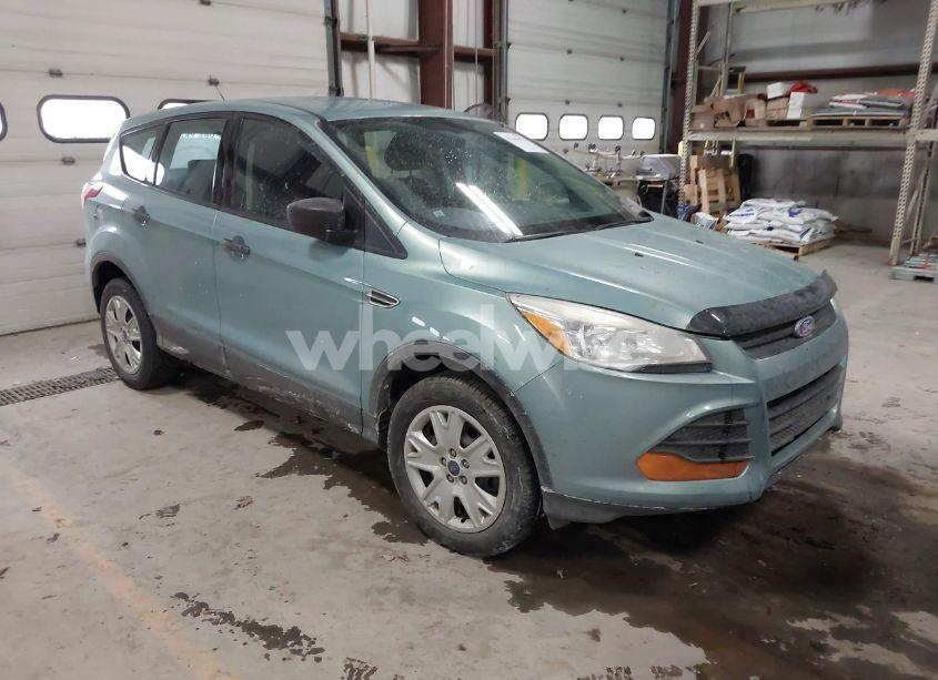 2013 Ford Escape S (VIN 1FMCU0F75DUD50398) main photo