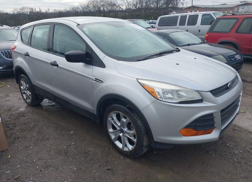 2014 Ford Escape S (VIN 1FMCU0F75EUA74337) main photo