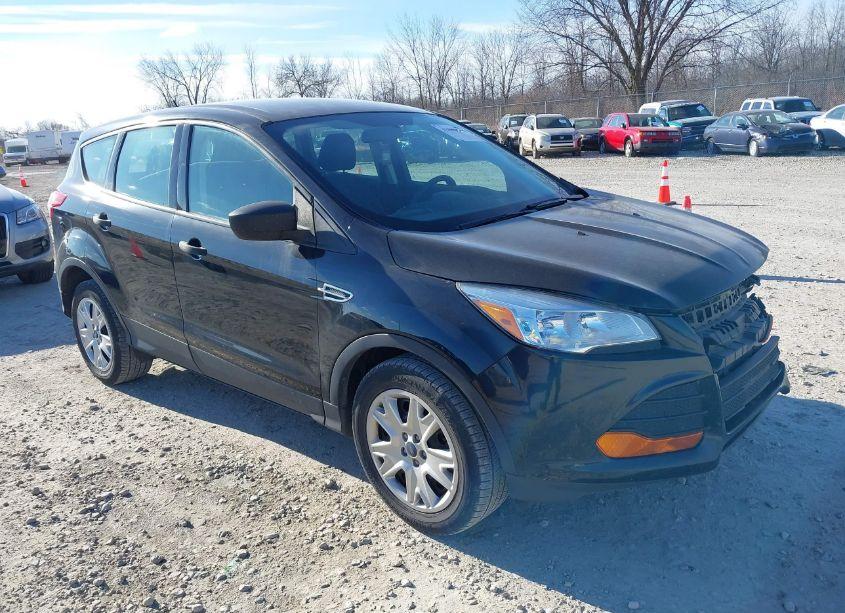 2014 Ford Escape S (VIN 1FMCU0F75EUB69559) main photo