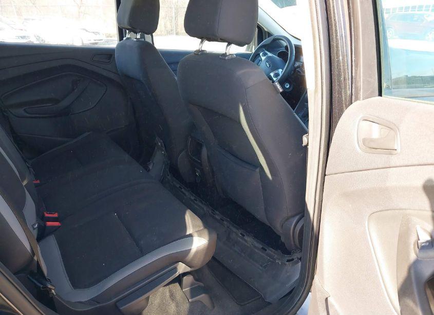 Photo 8 of 2014 Ford Escape S (VIN 1FMCU0F75EUB69559)