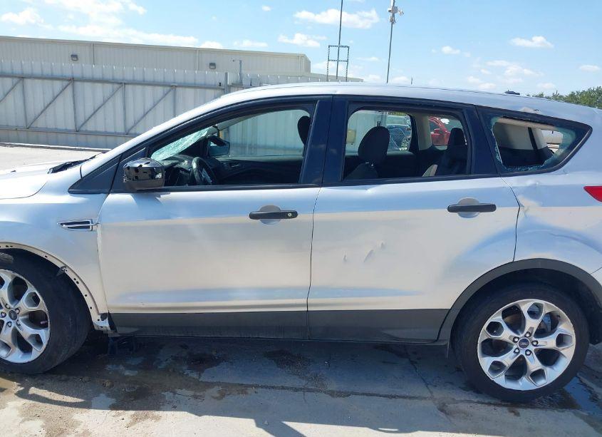 Photo 14 of 2014 Ford Escape S (VIN 1FMCU0F75EUD73035)