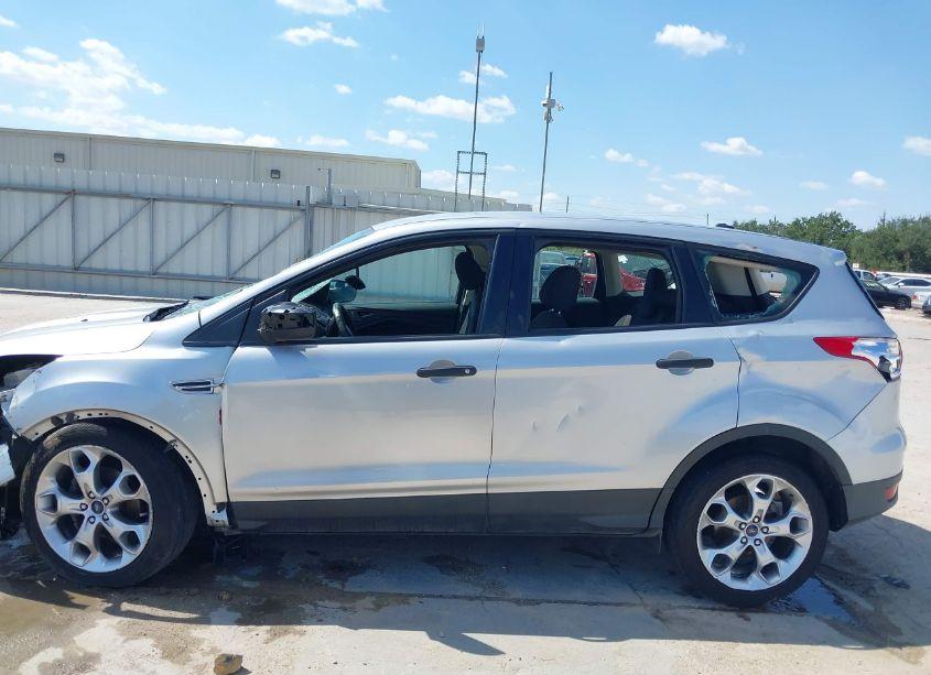 Photo 17 of 2014 Ford Escape S (VIN 1FMCU0F75EUD73035)