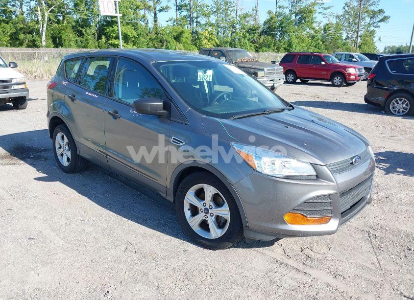 2014 Ford Escape S (VIN 1FMCU0F75EUD77165) main photo