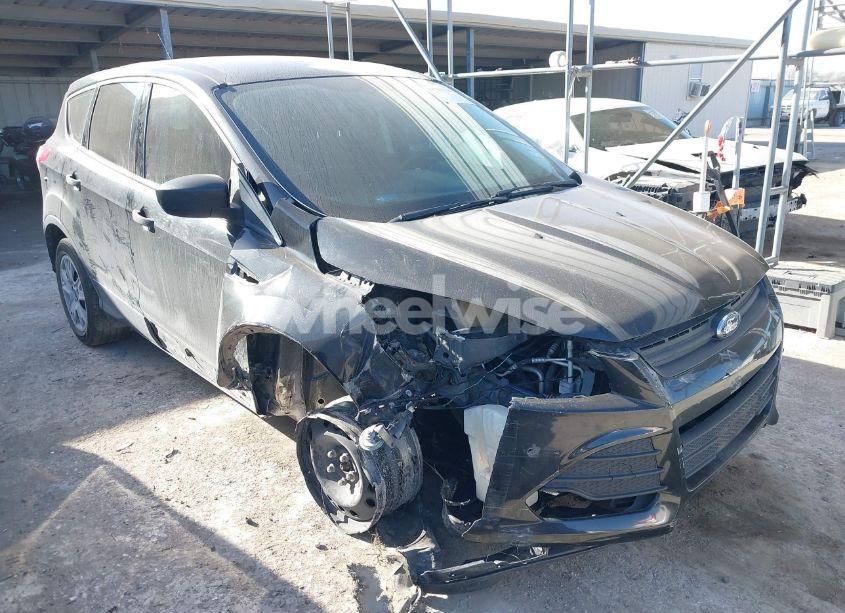 2015 Ford Escape S (VIN 1FMCU0F75FUA90975) main photo