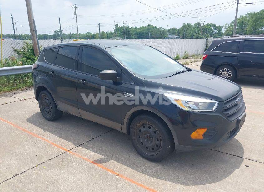 2017 Ford Escape S (VIN 1FMCU0F75HUA38541) main photo