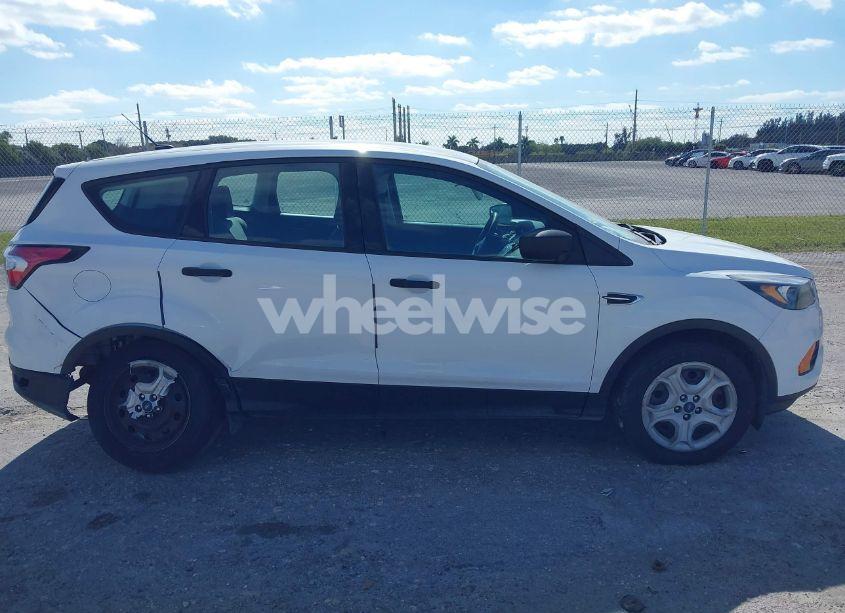 Photo 14 of 2018 Ford Escape S (VIN 1FMCU0F75JUA02032)