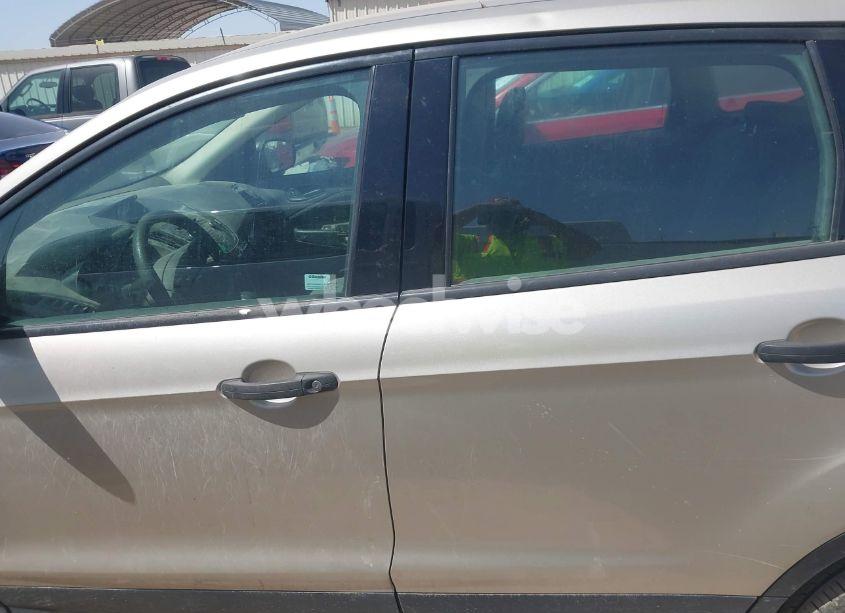 Photo 14 of 2018 Ford Escape S (VIN 1FMCU0F75JUB72536)