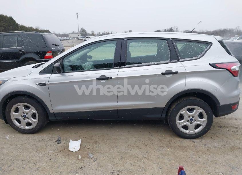 Photo 14 of 2018 Ford Escape S (VIN 1FMCU0F75JUB86291)