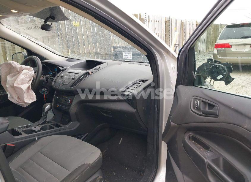 Photo 5 of 2018 Ford Escape S (VIN 1FMCU0F75JUB86291)