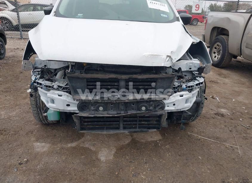 Photo 6 of 2019 Ford Escape (VIN 1FMCU0F75KUA17633)