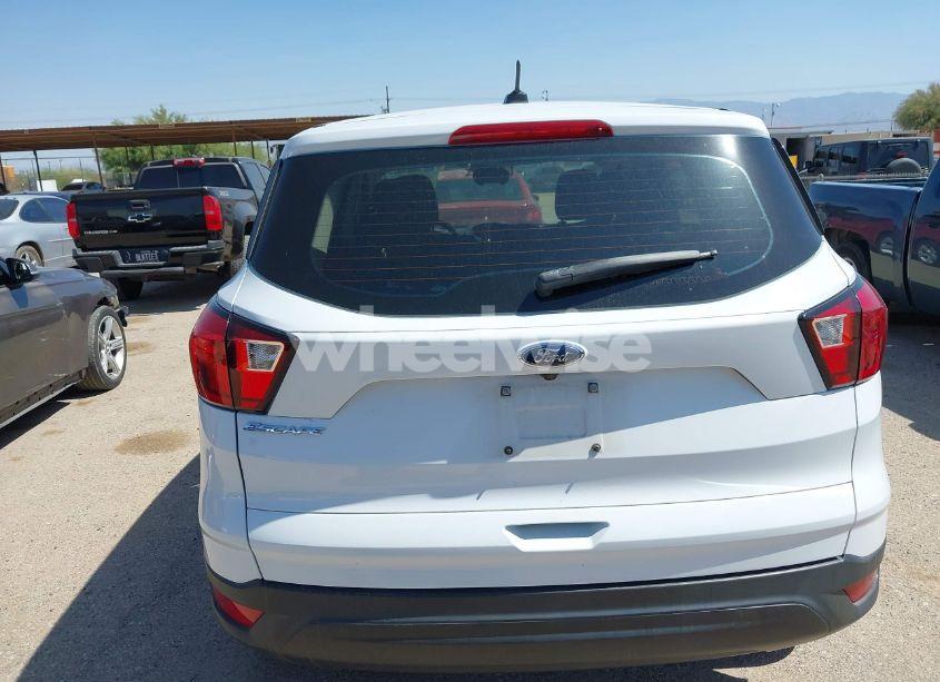 Photo 16 of 2019 Ford Escape S (VIN 1FMCU0F75KUB05551)