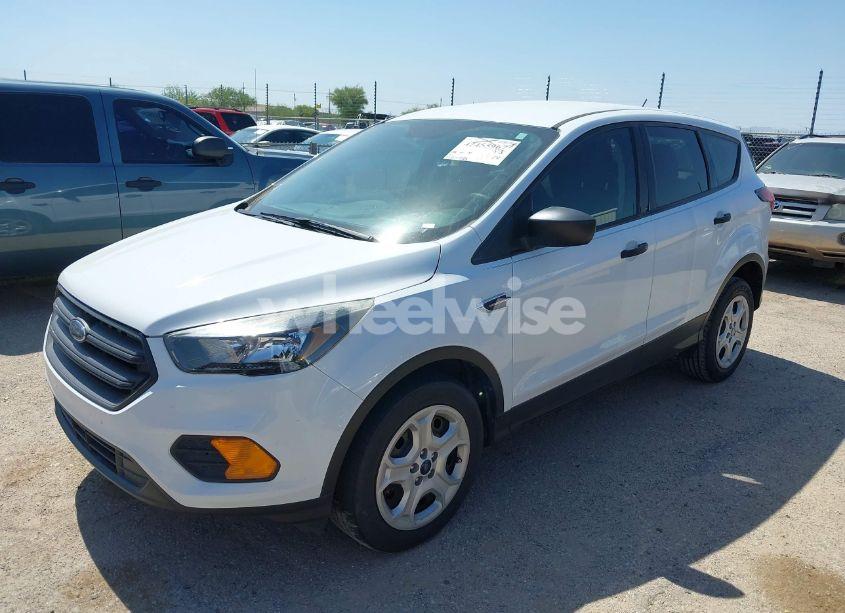 Photo 2 of 2019 Ford Escape S (VIN 1FMCU0F75KUB05551)