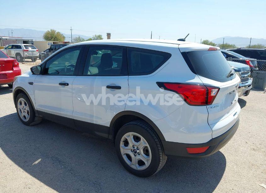 Photo 3 of 2019 Ford Escape S (VIN 1FMCU0F75KUB05551)