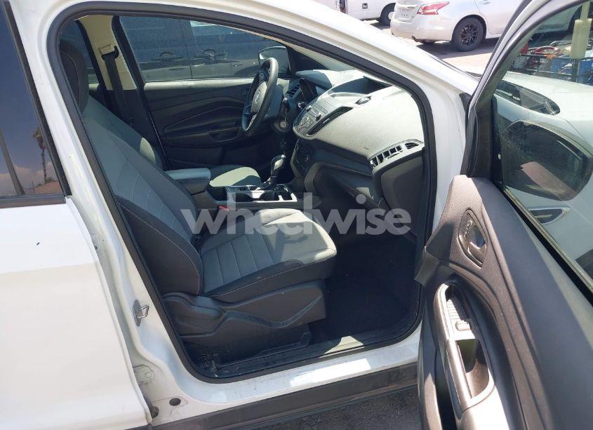 Photo 5 of 2019 Ford Escape S (VIN 1FMCU0F75KUB11723)