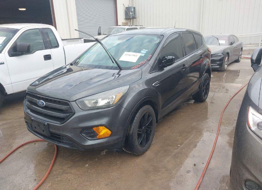 Photo 2 of 2019 Ford Escape S (VIN 1FMCU0F75KUB57102)