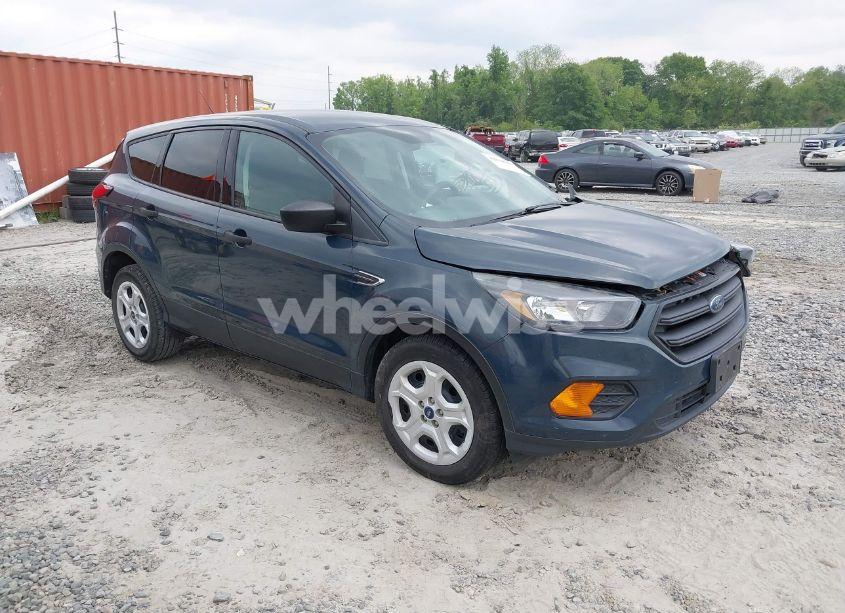 2019 Ford Escape S (VIN 1FMCU0F75KUB83831) main photo
