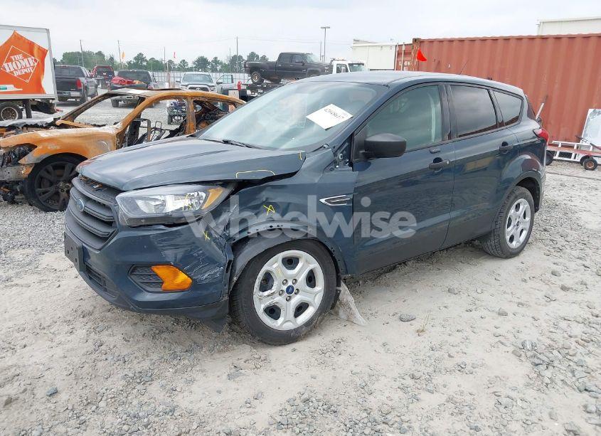 Photo 2 of 2019 Ford Escape S (VIN 1FMCU0F75KUB83831)