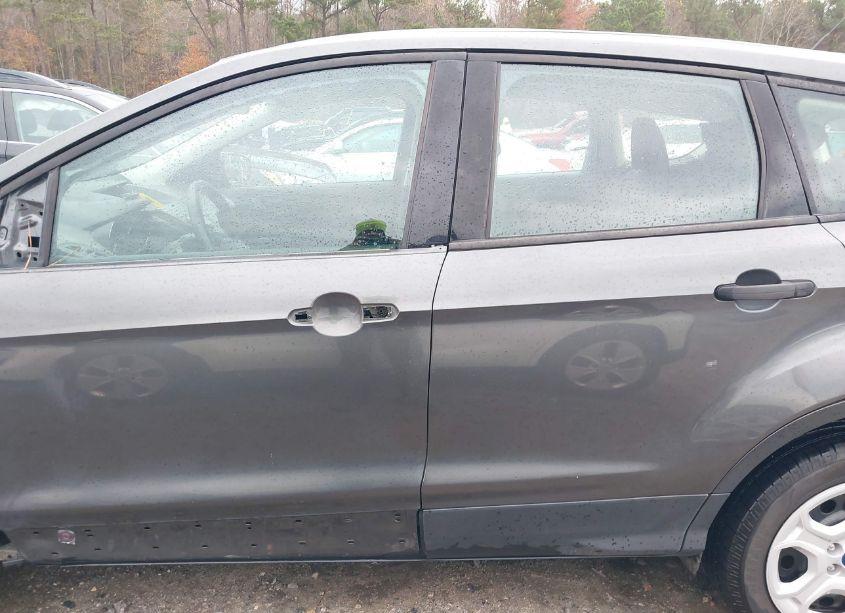 Photo 15 of 2019 Ford Escape S (VIN 1FMCU0F75KUC45289)