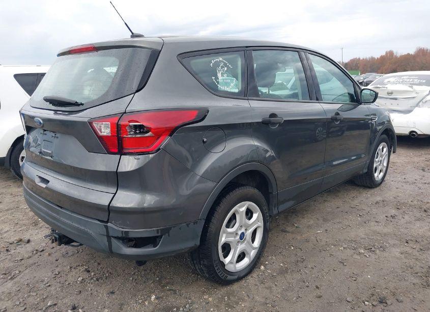 Photo 4 of 2019 Ford Escape S (VIN 1FMCU0F75KUC45289)
