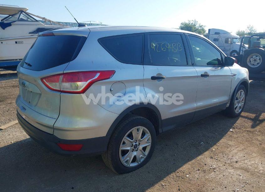 Photo 4 of 2013 Ford Escape S (VIN 1FMCU0F76DUC56336)