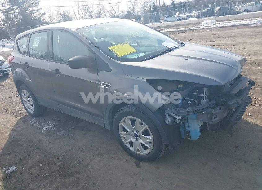 2013 Ford Escape S (VIN 1FMCU0F76DUD65203) main photo