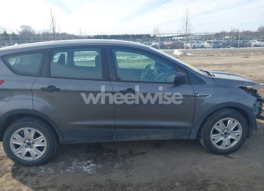 Photo 13 of 2013 Ford Escape S (VIN 1FMCU0F76DUD65203)