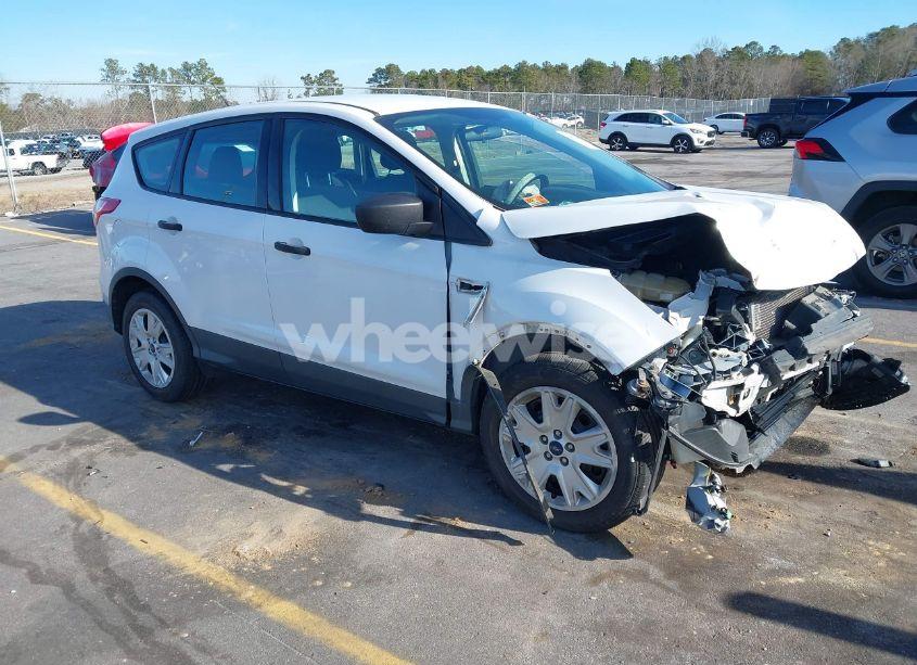 2014 Ford Escape S (VIN 1FMCU0F76EUA72984) main photo