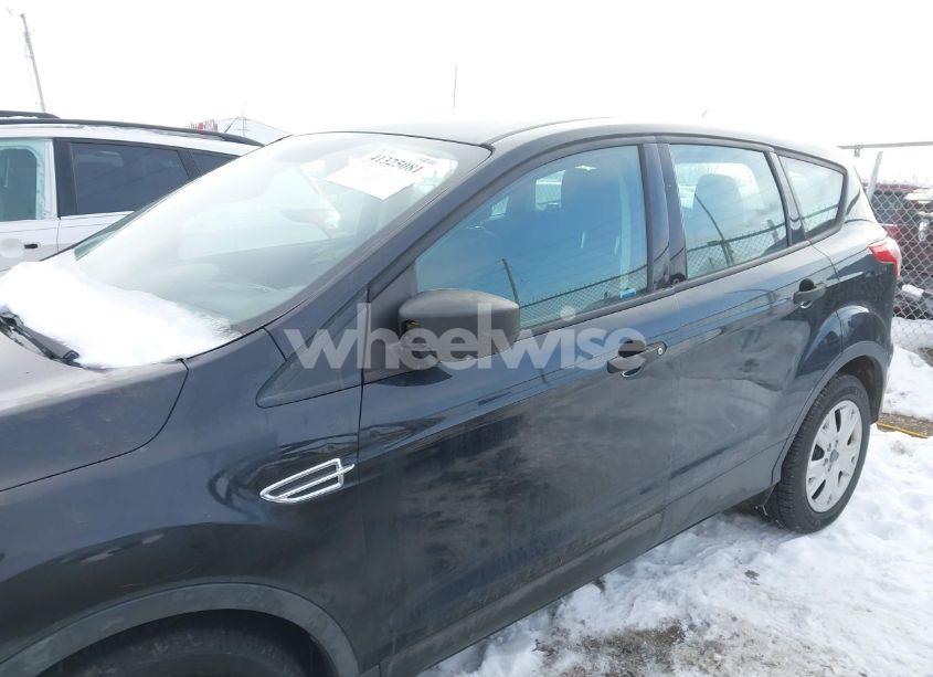 Photo 14 of 2014 Ford Escape S (VIN 1FMCU0F76EUB26493)