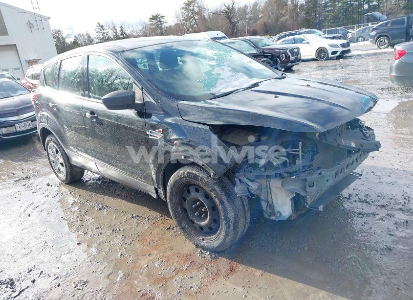 2015 Ford Escape S (VIN 1FMCU0F76FUA35130) main photo
