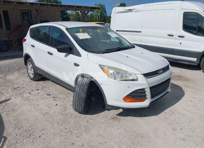 2015 Ford Escape S (VIN 1FMCU0F76FUB36023) main photo