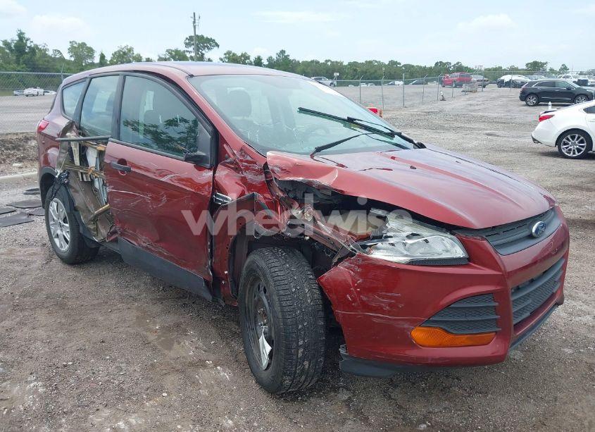 2015 Ford Escape S (VIN 1FMCU0F76FUC01503) main photo