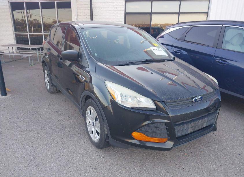 2015 Ford Escape S (VIN 1FMCU0F76FUC65461) main photo