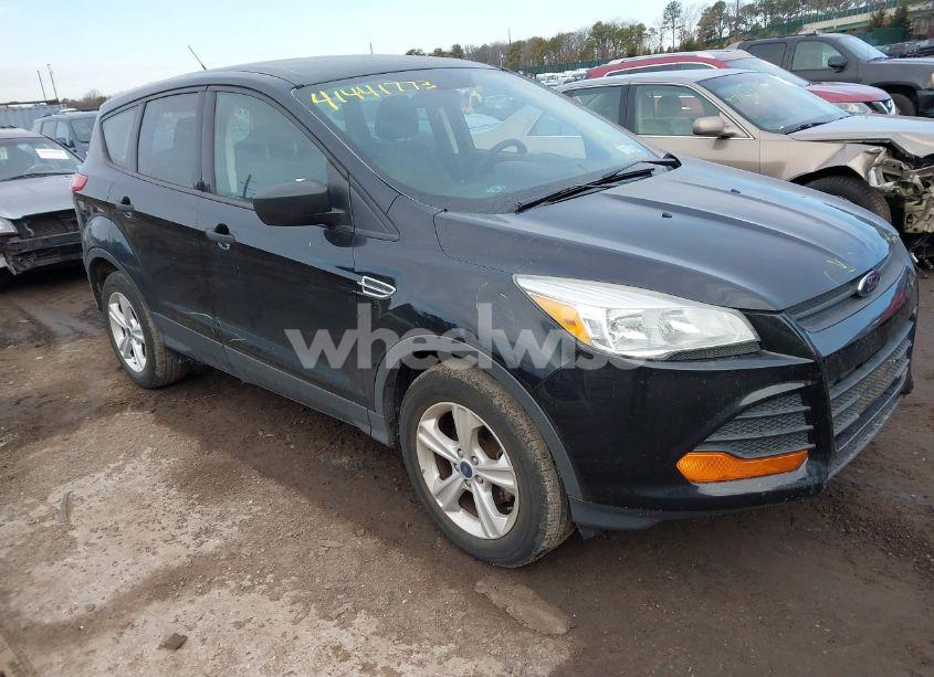 2016 Ford Escape S (VIN 1FMCU0F76GUA25053) main photo