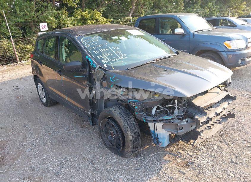 2016 Ford Escape S (VIN 1FMCU0F76GUA65617) main photo