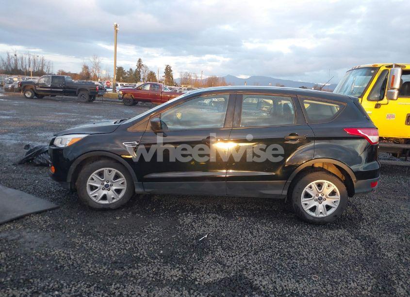 Photo 14 of 2016 Ford Escape S (VIN 1FMCU0F76GUB39411)