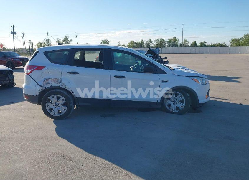 Photo 13 of 2016 Ford Escape S (VIN 1FMCU0F76GUB71145)