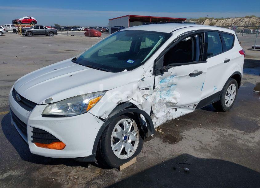 Photo 2 of 2016 Ford Escape S (VIN 1FMCU0F76GUC57524)