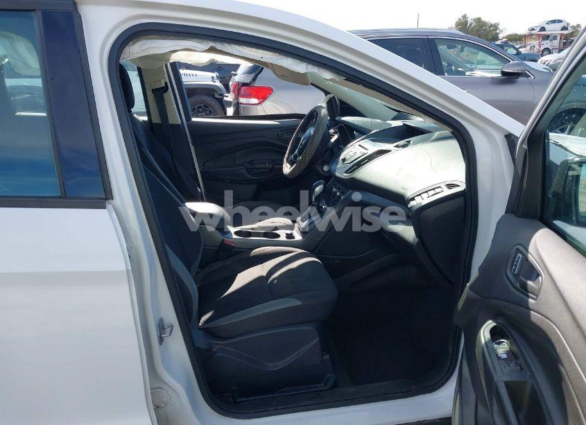 Photo 5 of 2016 Ford Escape S (VIN 1FMCU0F76GUC57524)