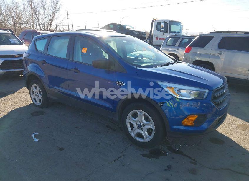 2017 Ford Escape S (VIN 1FMCU0F76HUC01536) main photo